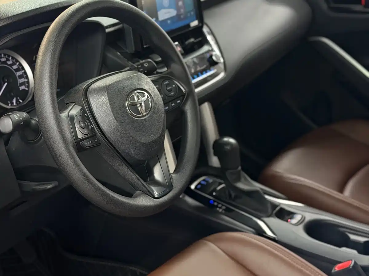 Toyota Corolla Cross 2022 2.0L Elite Edition фото 7