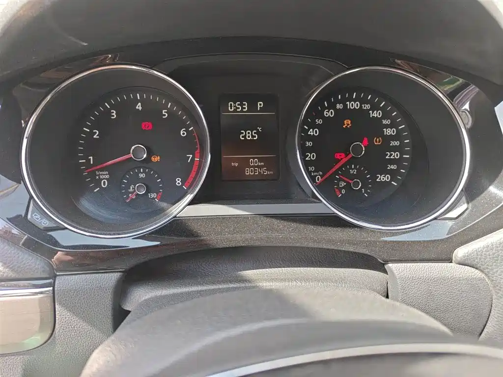 Volkswagen Sagitar 2016 230TSI 25th Anniversary Edition фото 5