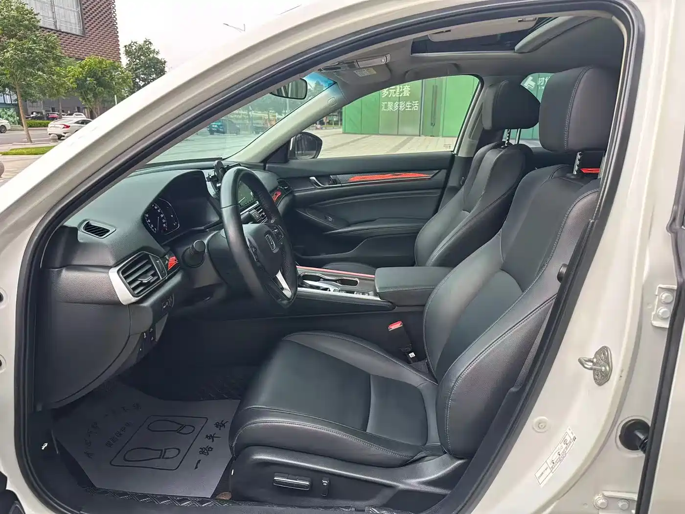 Honda Accord 2018 260TURBO Luxury Edition China VI фото 5