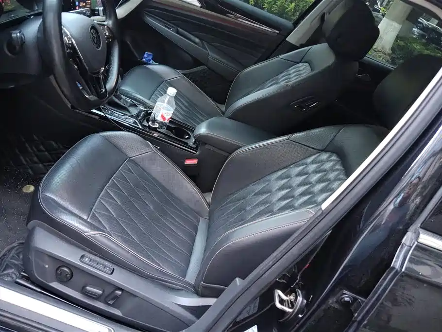 VOLKSWAGEN PASSAT NEW ENERGY