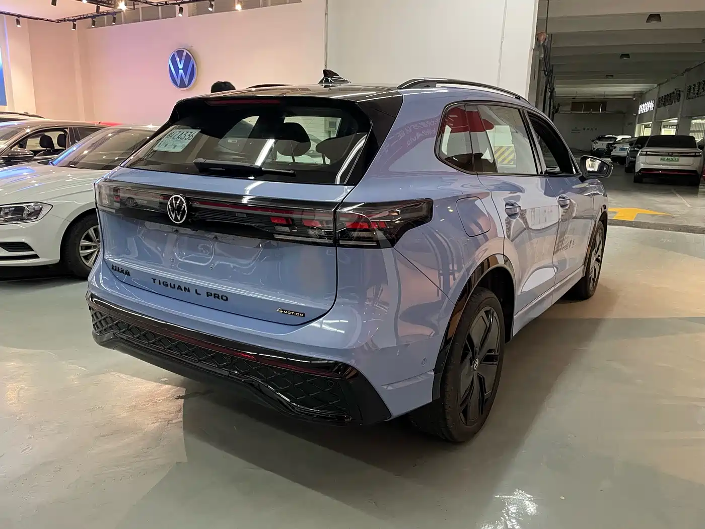Volkswagen Tiguan L 2024 PRO 380TSI 4WD R-Line Premium Edition фото 11