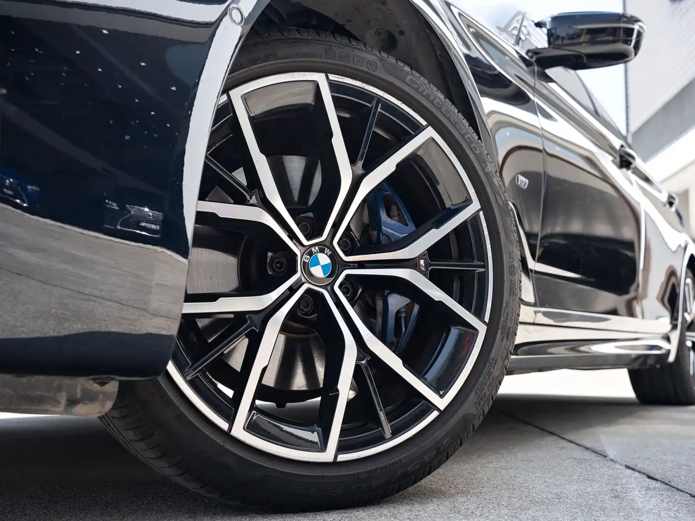 BMW 5 Series (Import) 2021 530i M Sport Package фото 7
