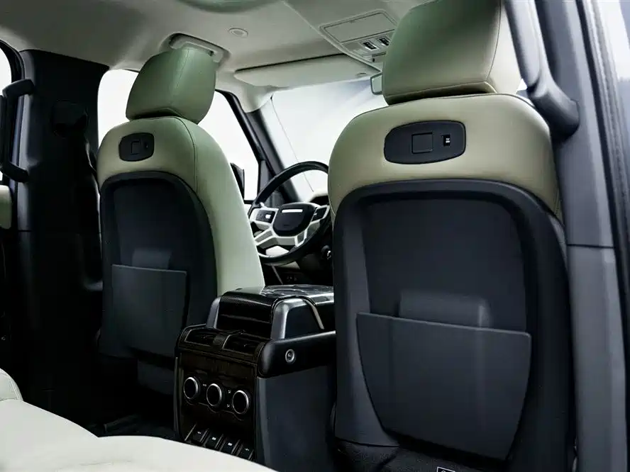 Land Rover Defender 2020 Model 110 P400 SE фото 20