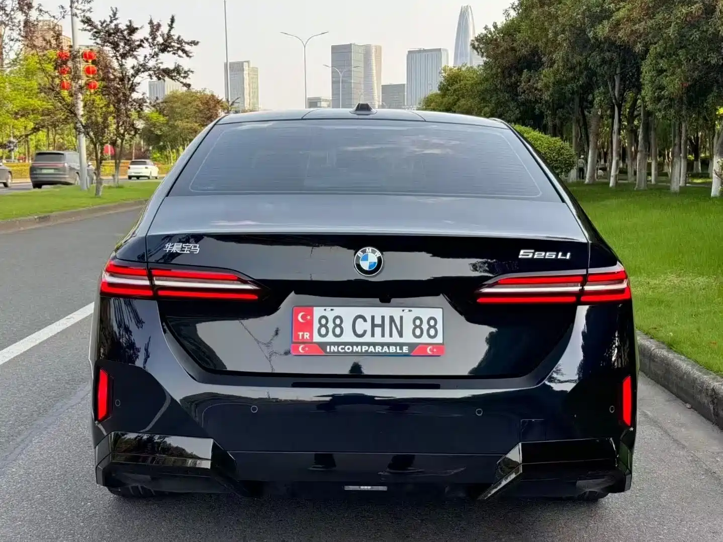 Photo 8 - BMW 5 Series