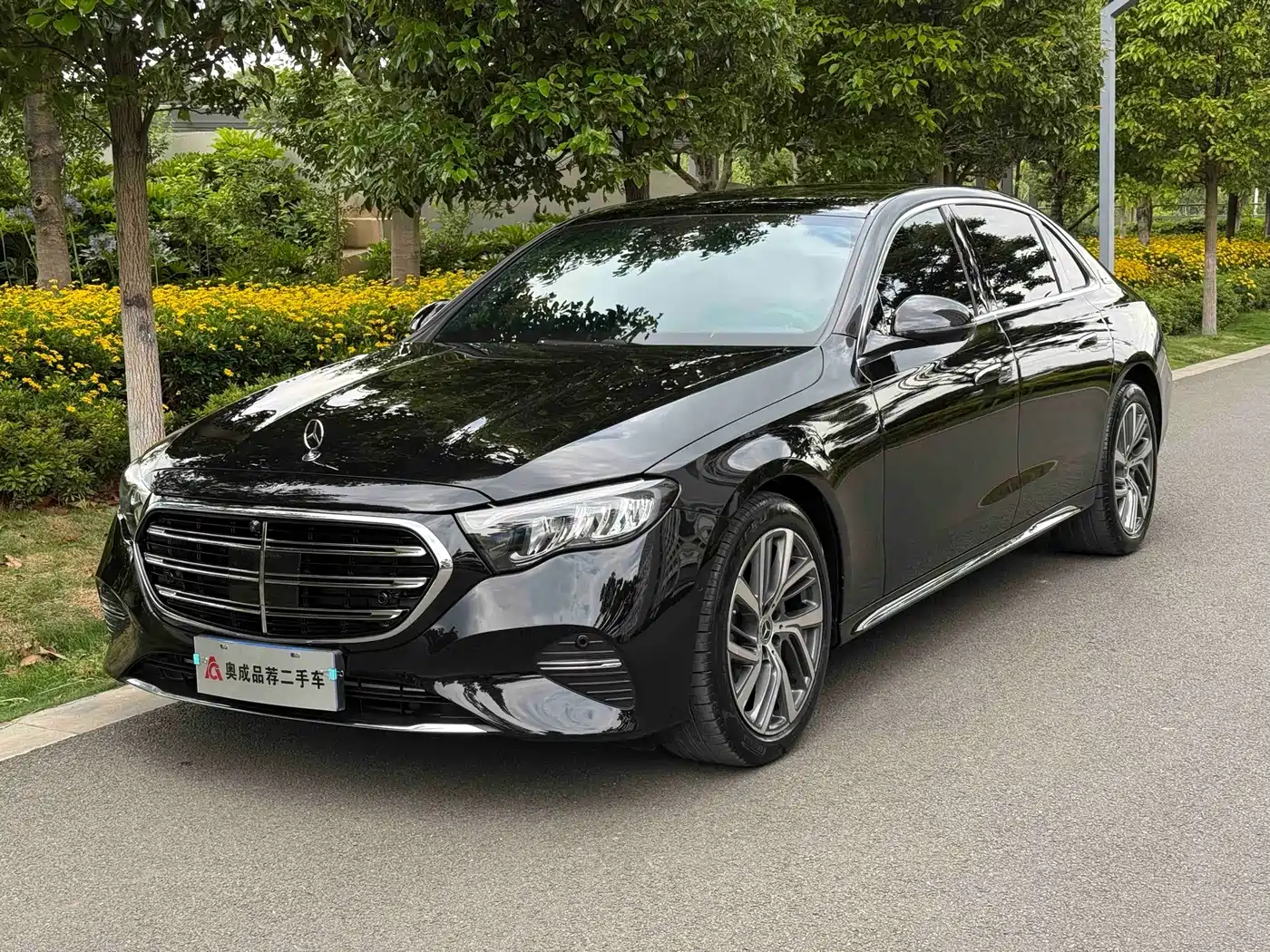 Mercedes-Benz E-Class 2024 E 300 L Fashion