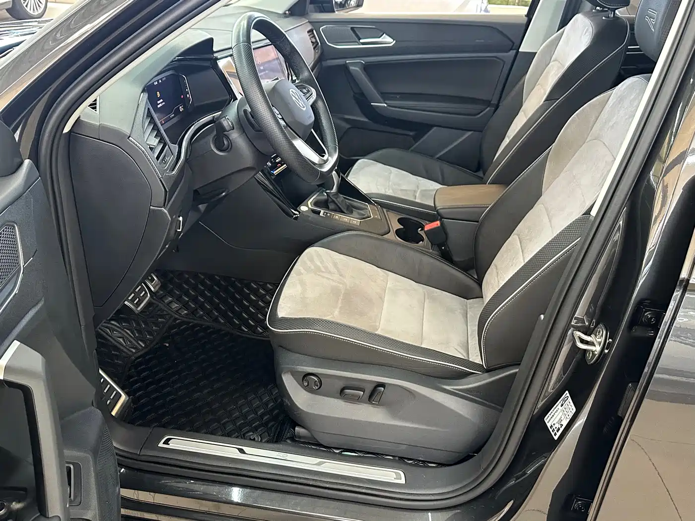 Volkswagen Tayron X 2020 330TSI 2WD Premium Smart Edition фото 7