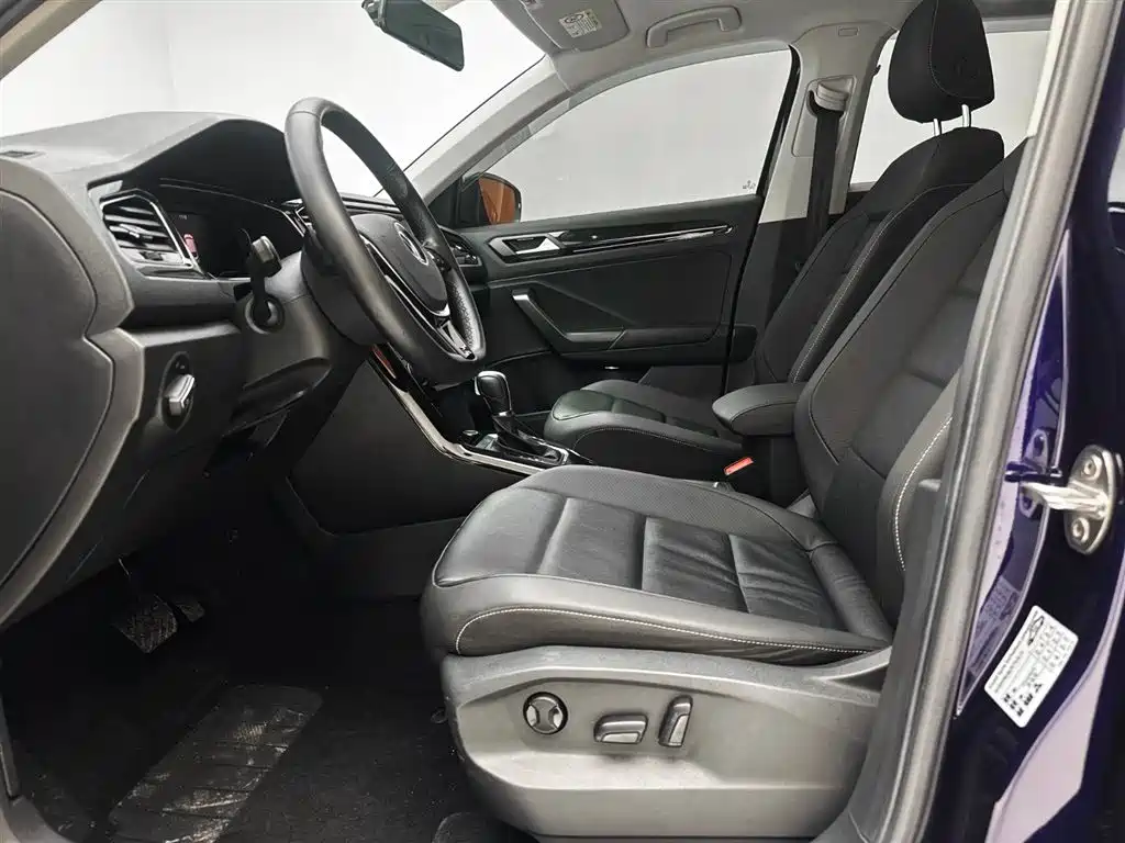 Volkswagen T-ROC 2022 280TSI DSG 2WD Comfort PLUS фото 19