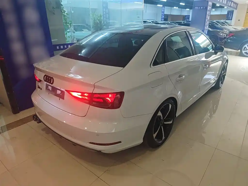 Audi A3 2016 Limousine 35 TFSI Progressive фото 7