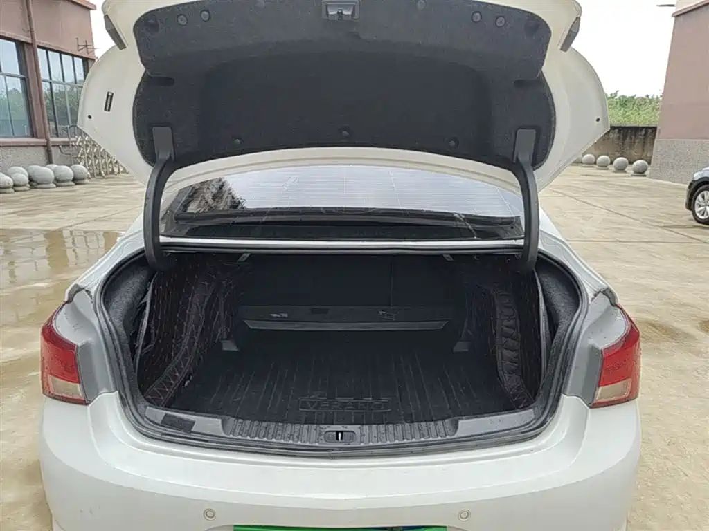 Buick Verano 2018 Sedan 15S Automatic Leading фото 19