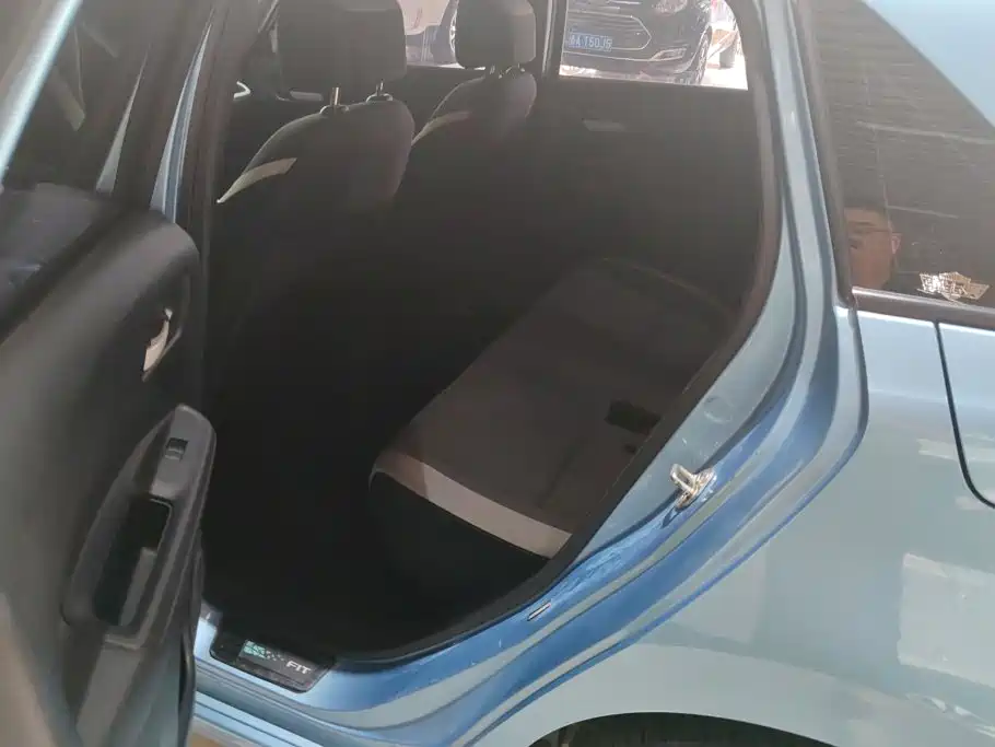 صورة 11 - Honda Fit