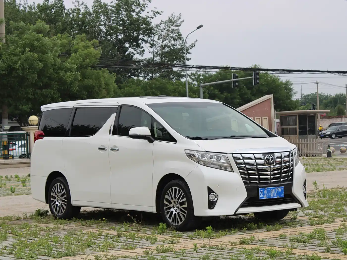 Toyota Alphard 2015 3.5L Luxury Edition фото 3