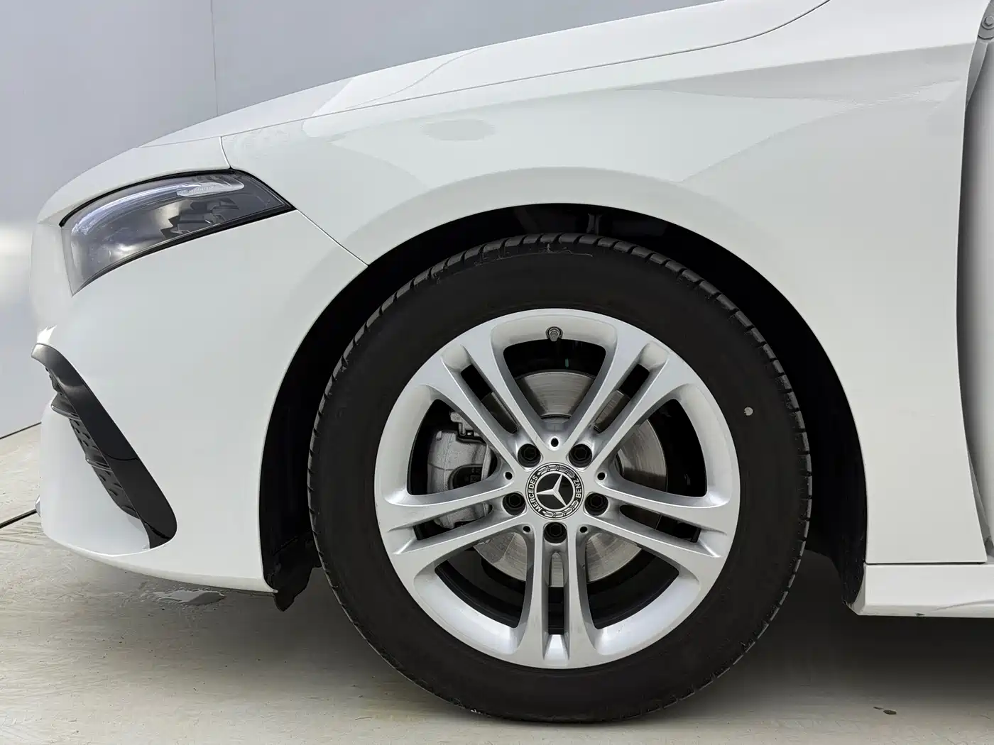 Mercedes-Benz A-Class 2023 A 180 L фото 18