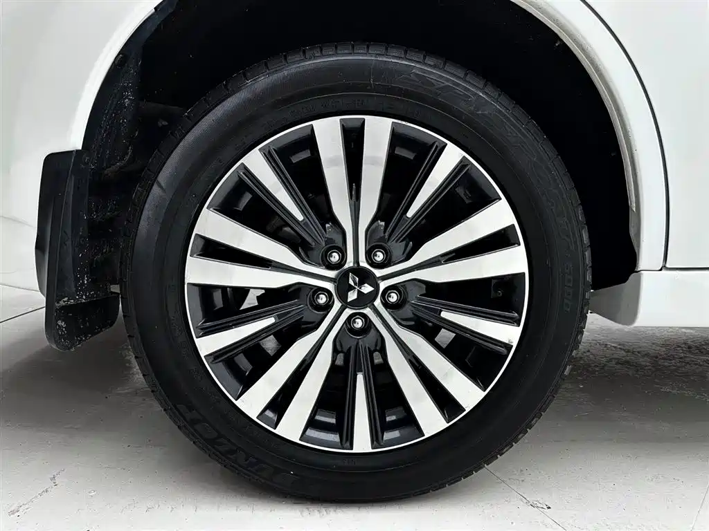 Mitsubishi Outlander 2021 2.0L 2WD Smooth Ride Version 5-Seater фото 21