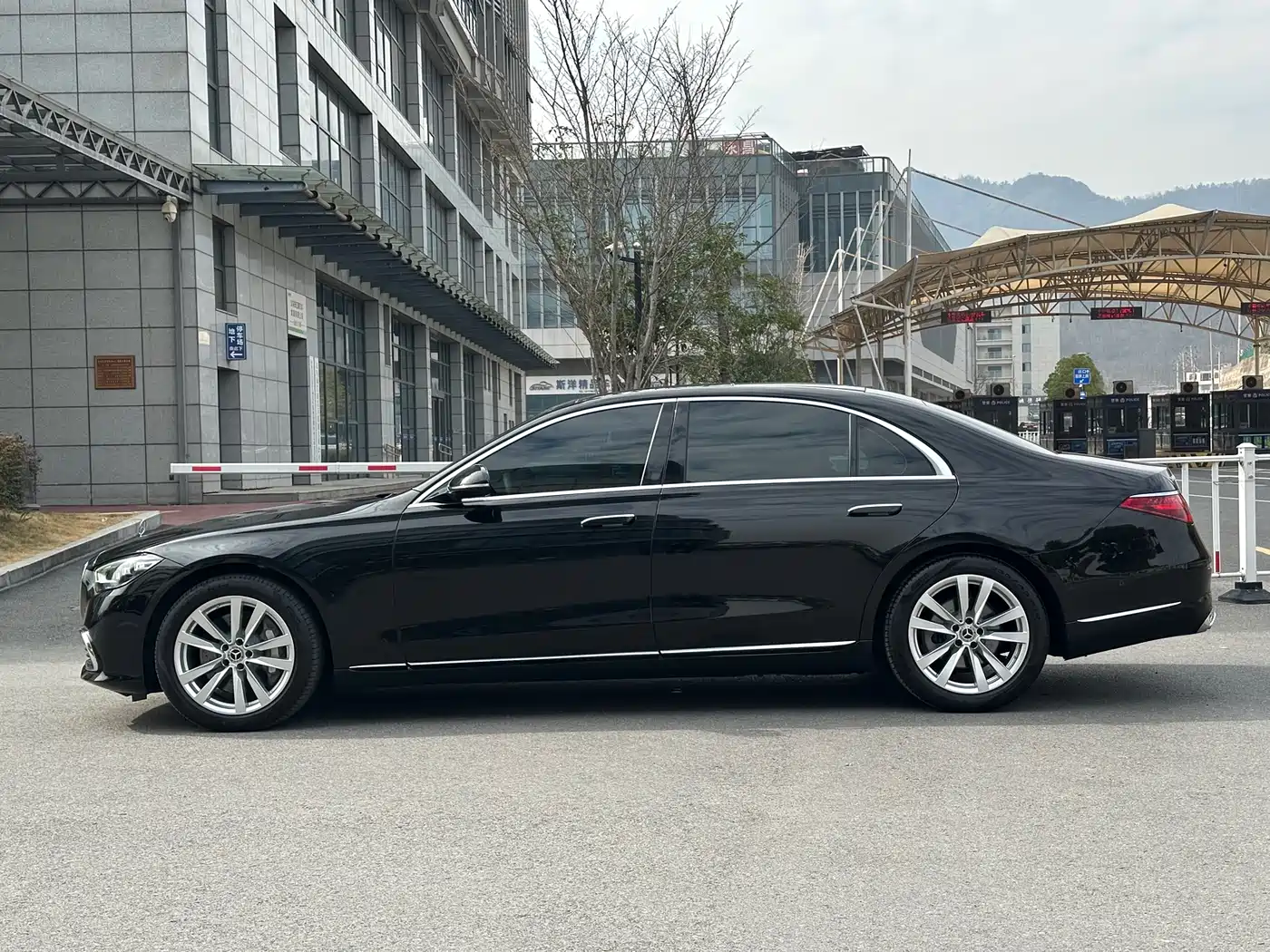 MERCEDES-BENZ S CLASS