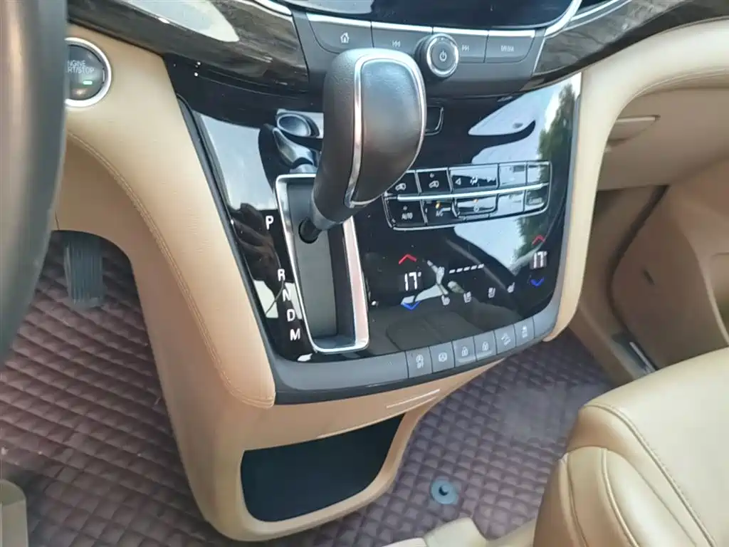 Buick GL8 2017 ES 28T Flagship China V фото 14