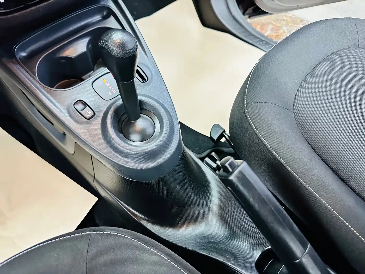 smart fortwo 2019 2019 0.9T 66kW Hardtop Wind Edition China VI