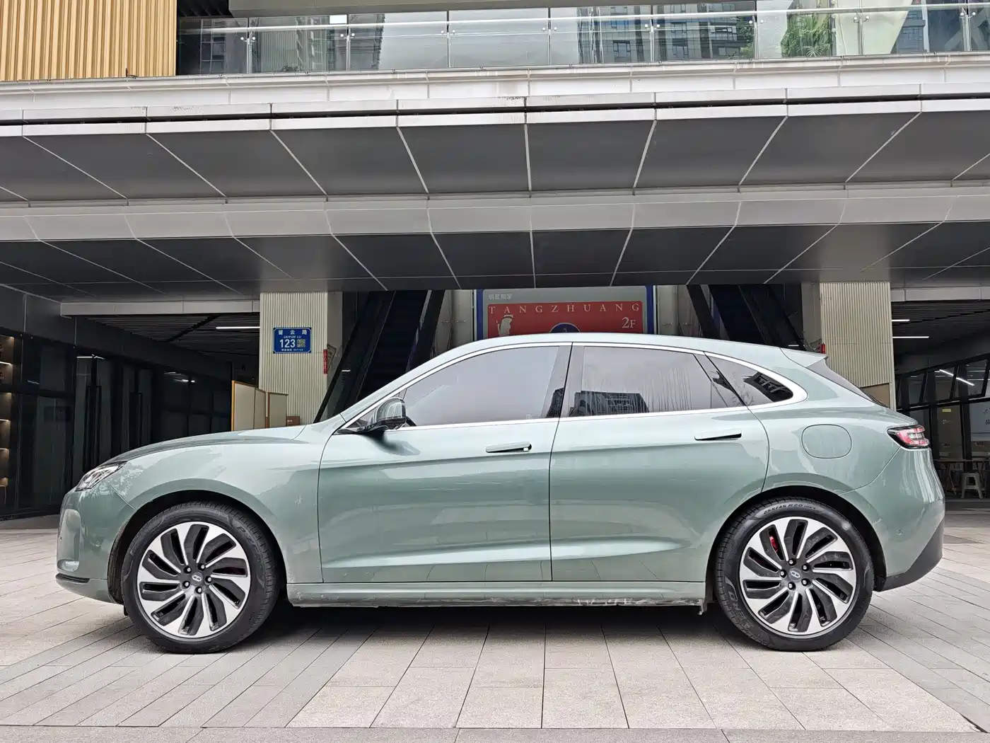 AITO Wenjie AITO M5 2022 Extended Range RWD Standard фото 2