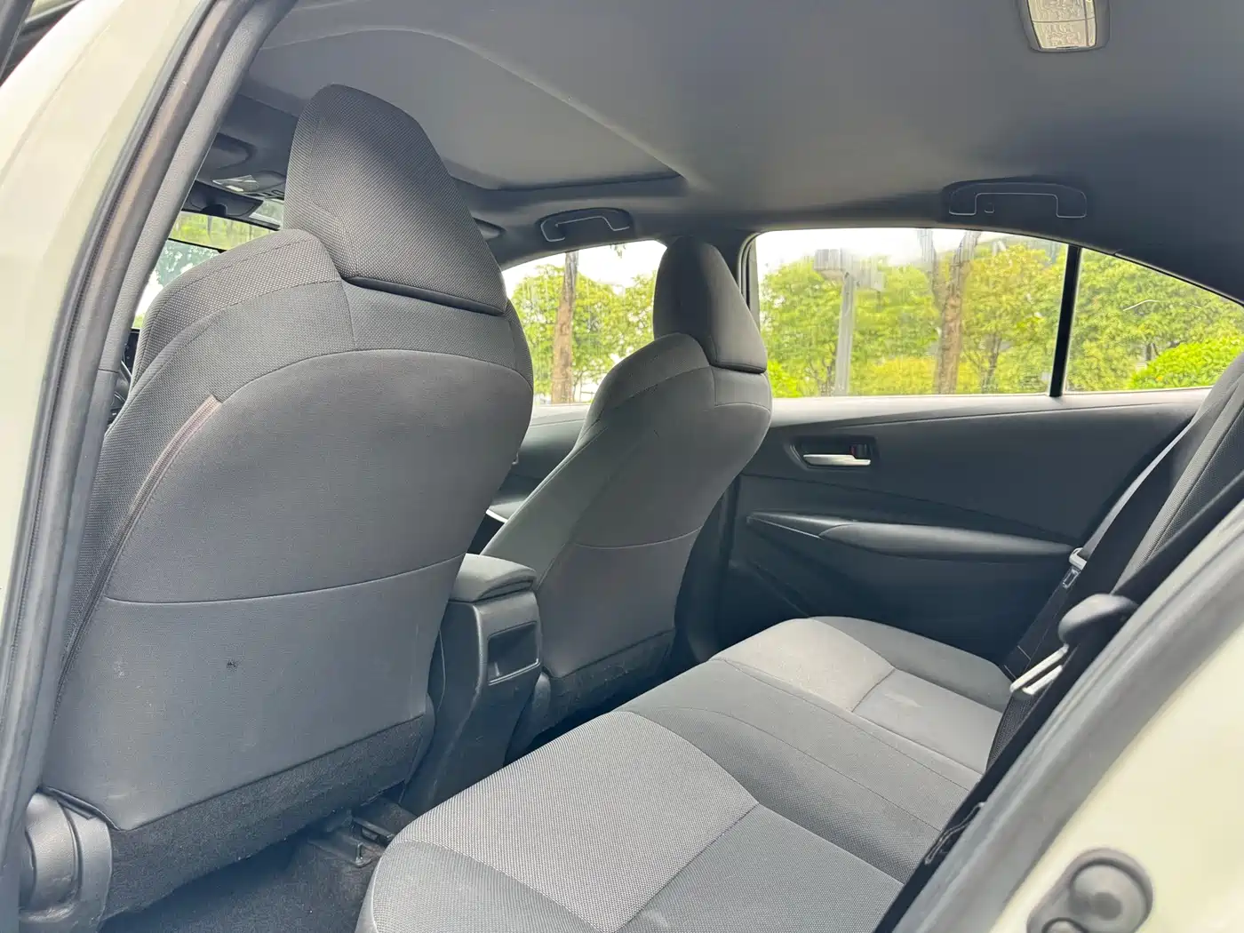 Toyota Levin 2019 Hybrid 1.8H E-CVT Luxury Edition China VI фото 8