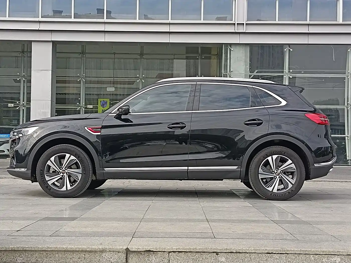 Hongqi HS5 2019 2.0T Smart Connect Enjoy Edition фото 5