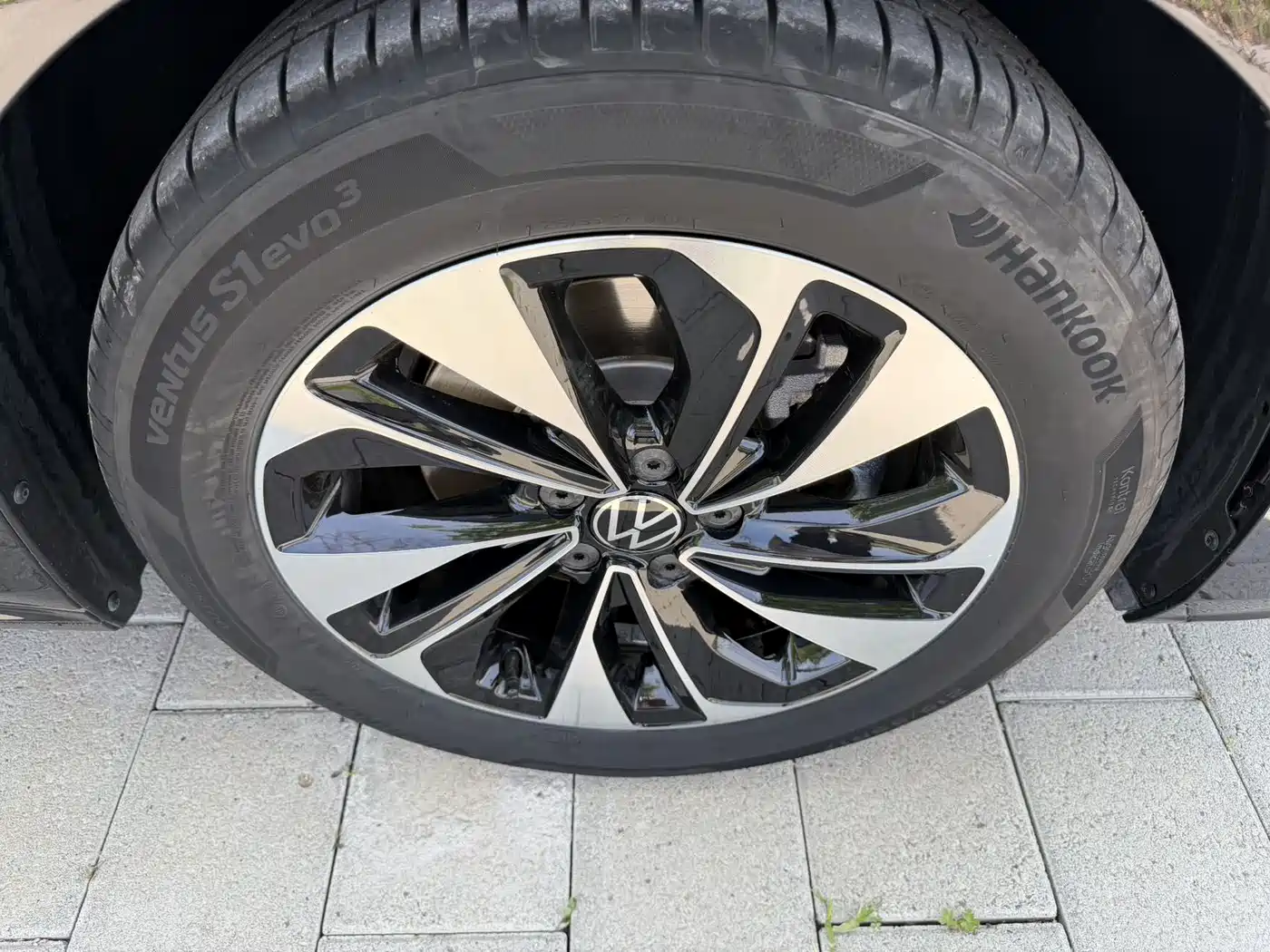 Фото 10 - Volkswagen Passat