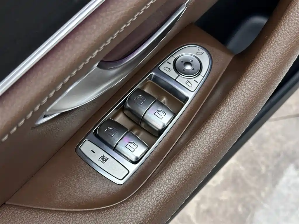 Mercedes-Benz E-Class 2021 E 300 L Sport Fashion фото 20