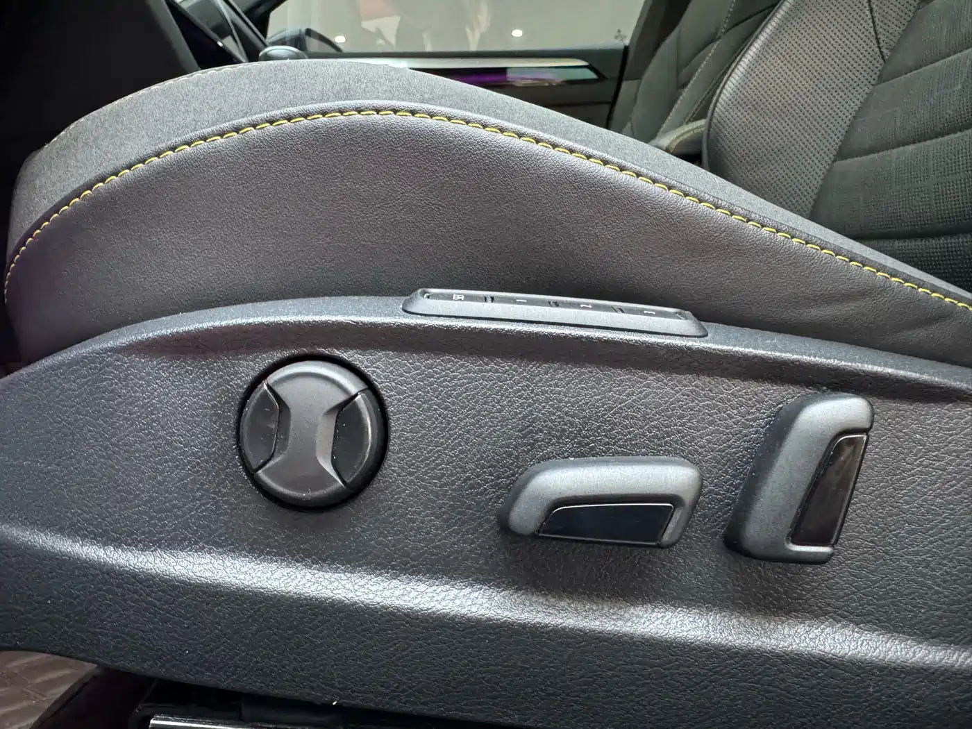 Volkswagen FAW-Volkswagen CC 2021 380TSI Eye-catching Edition фото 21
