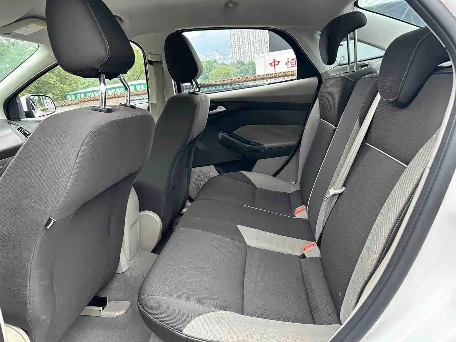 Фото 4 - Ford Focus