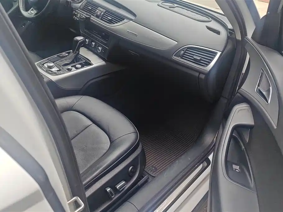 Audi A6 (Import) 2015 3.0T allroad quattro фото 8