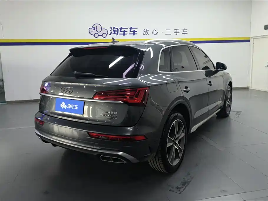 Audi Q5L 2022 45T Luxury Dynamic фото 3