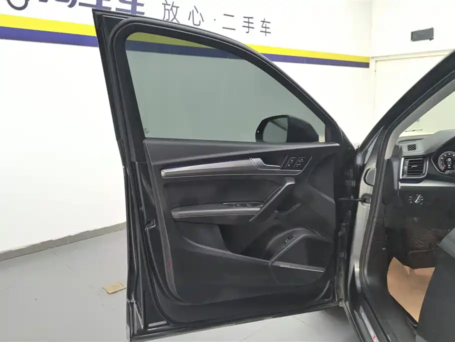Audi Q5L 2022 45T Luxury Dynamic фото 7