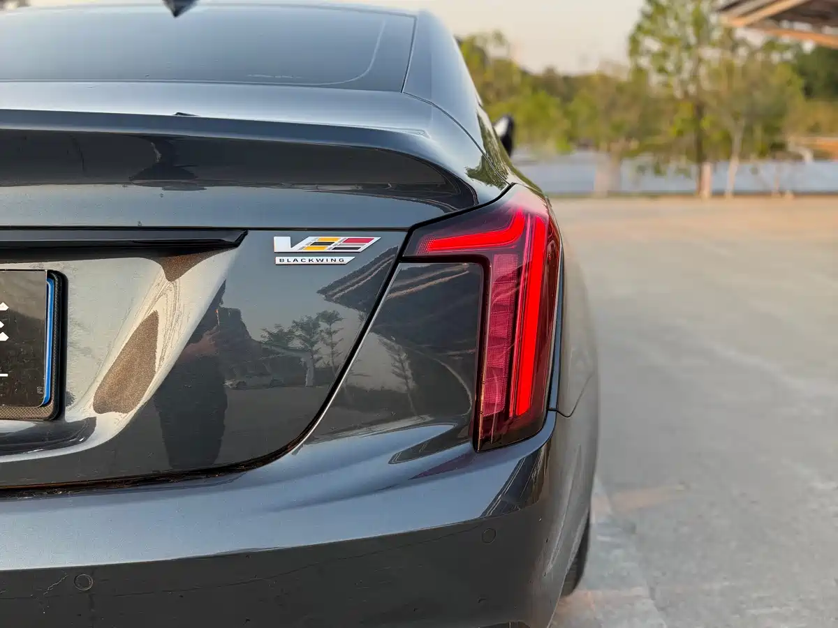 CADILLAC CT5