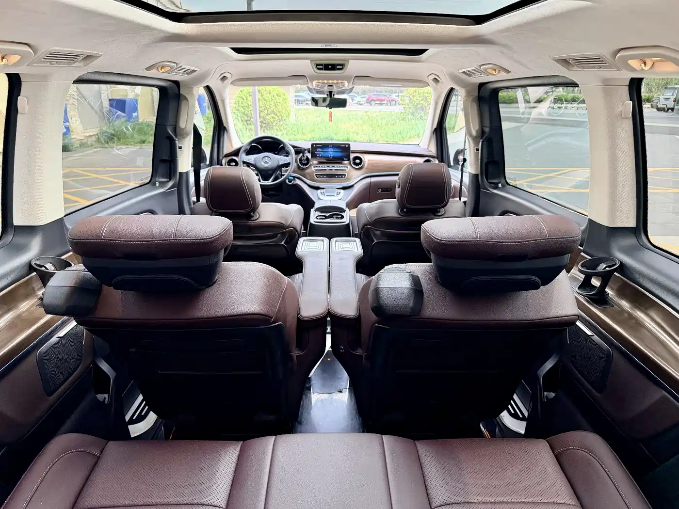 Mercedes-Benz V-Class 2021 V 260 L Long Wheelbase Luxury Edition фото 9