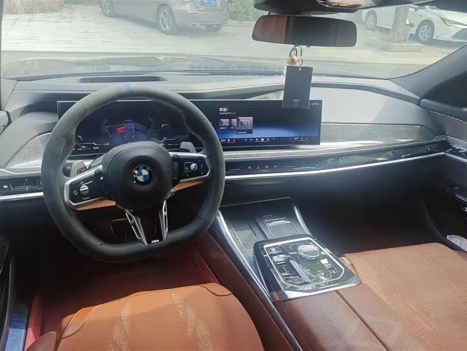 BMW 7 Series 2023 Model 740Li Premium Luxury Package фото 12
