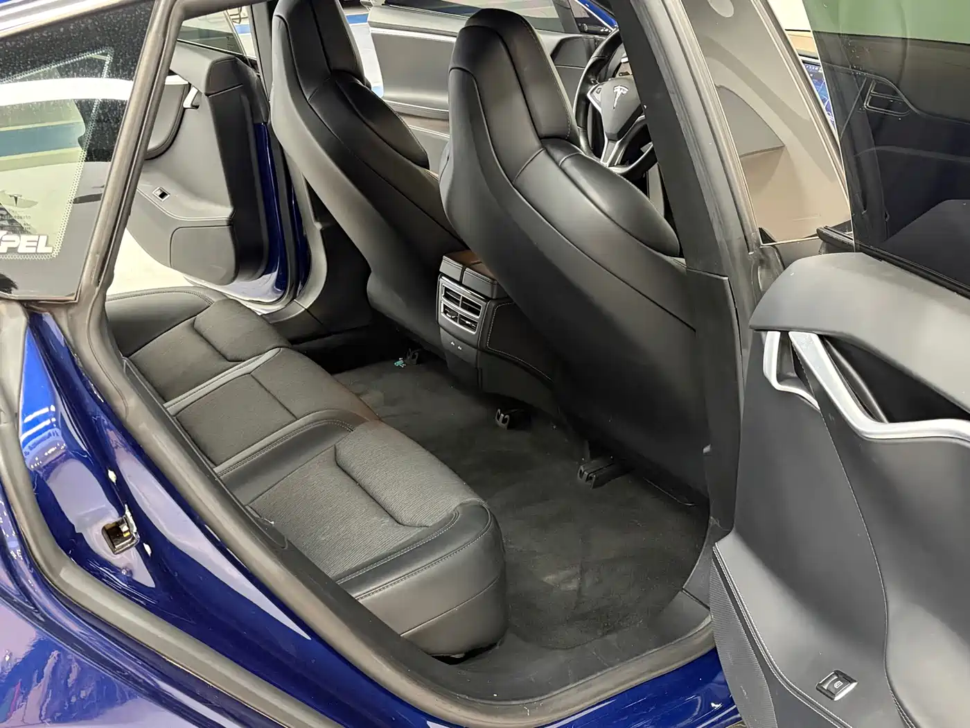 TESLA MODEL S