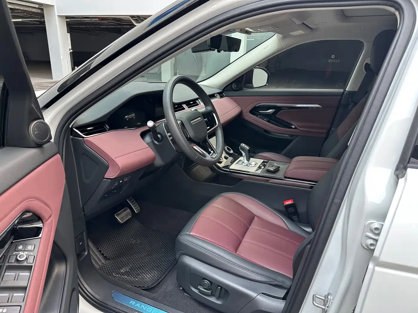 Land Rover Range Rover Evoque 2022 Facelift Range Rover Evoque L 249PS R-Dynamic Luxury фото 5
