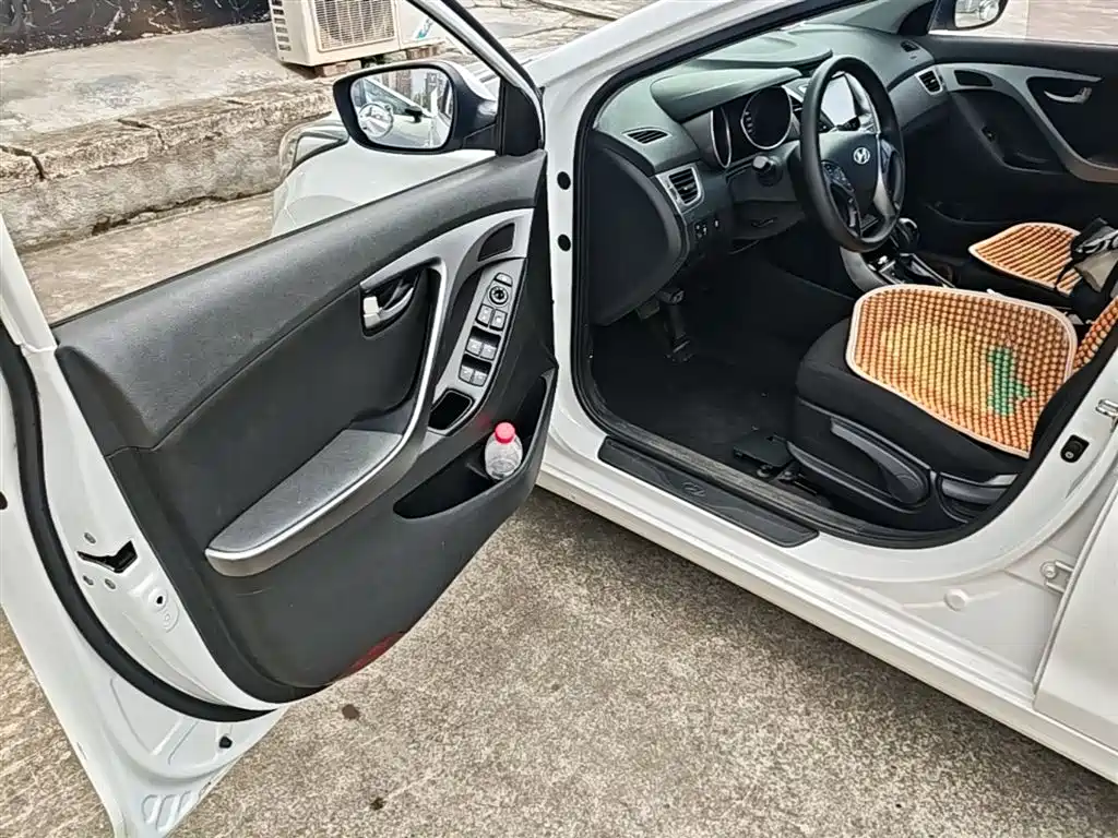 Hyundai Langdong 2016 1.6L Automatic Premium Edition фото 16