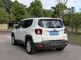 صورة 6 - Jeep Renegade