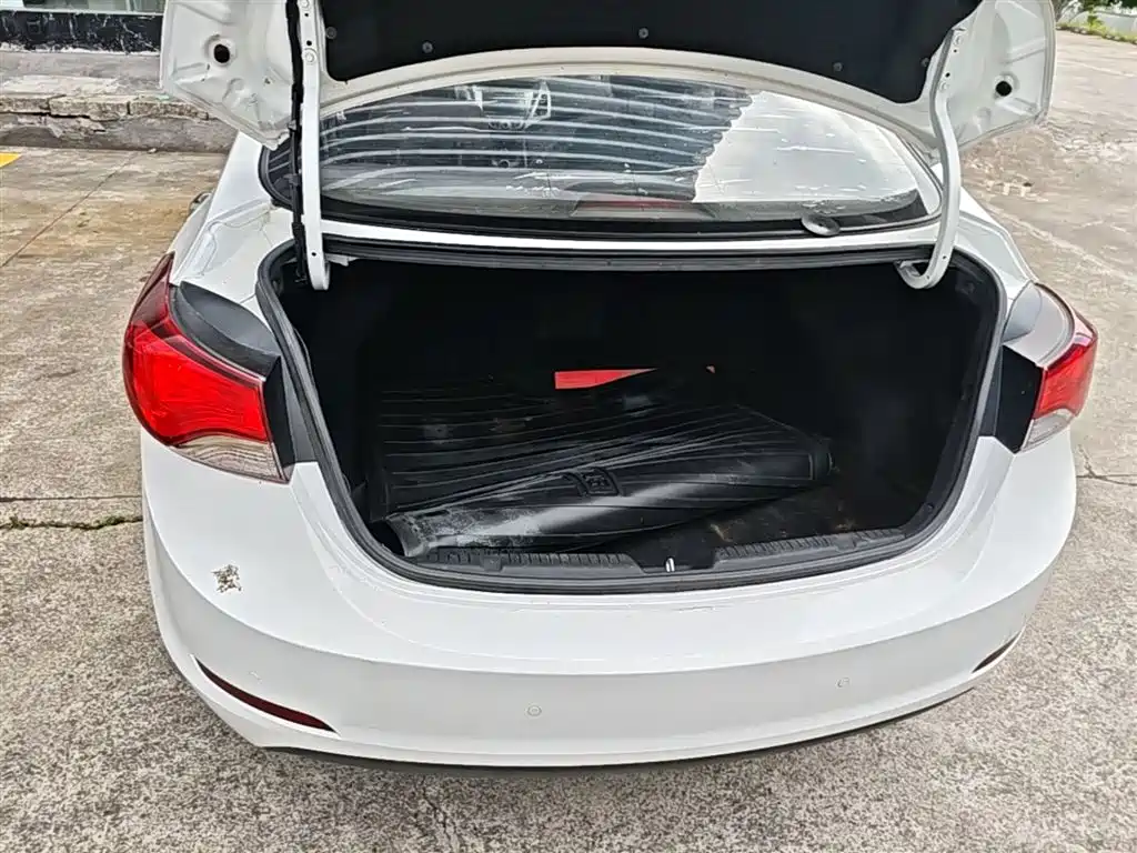 Hyundai Langdong 2016 1.6L Automatic Premium Edition фото 19