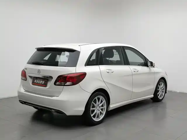 Mercedes-Benz B-Class 2015 B 200 Dynamic — фото 2