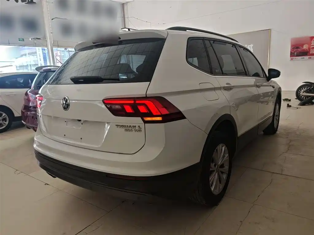 Volkswagen Tiguan L 2017 330TSI Automatic 2WD Trend Edition фото 5