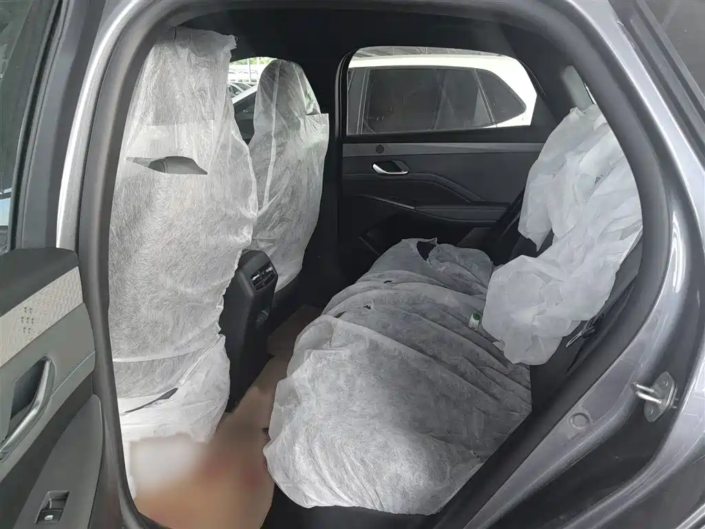 BYD Qin PLUS 2026 DM-i Smart Edition 128KM Progressive фото 16