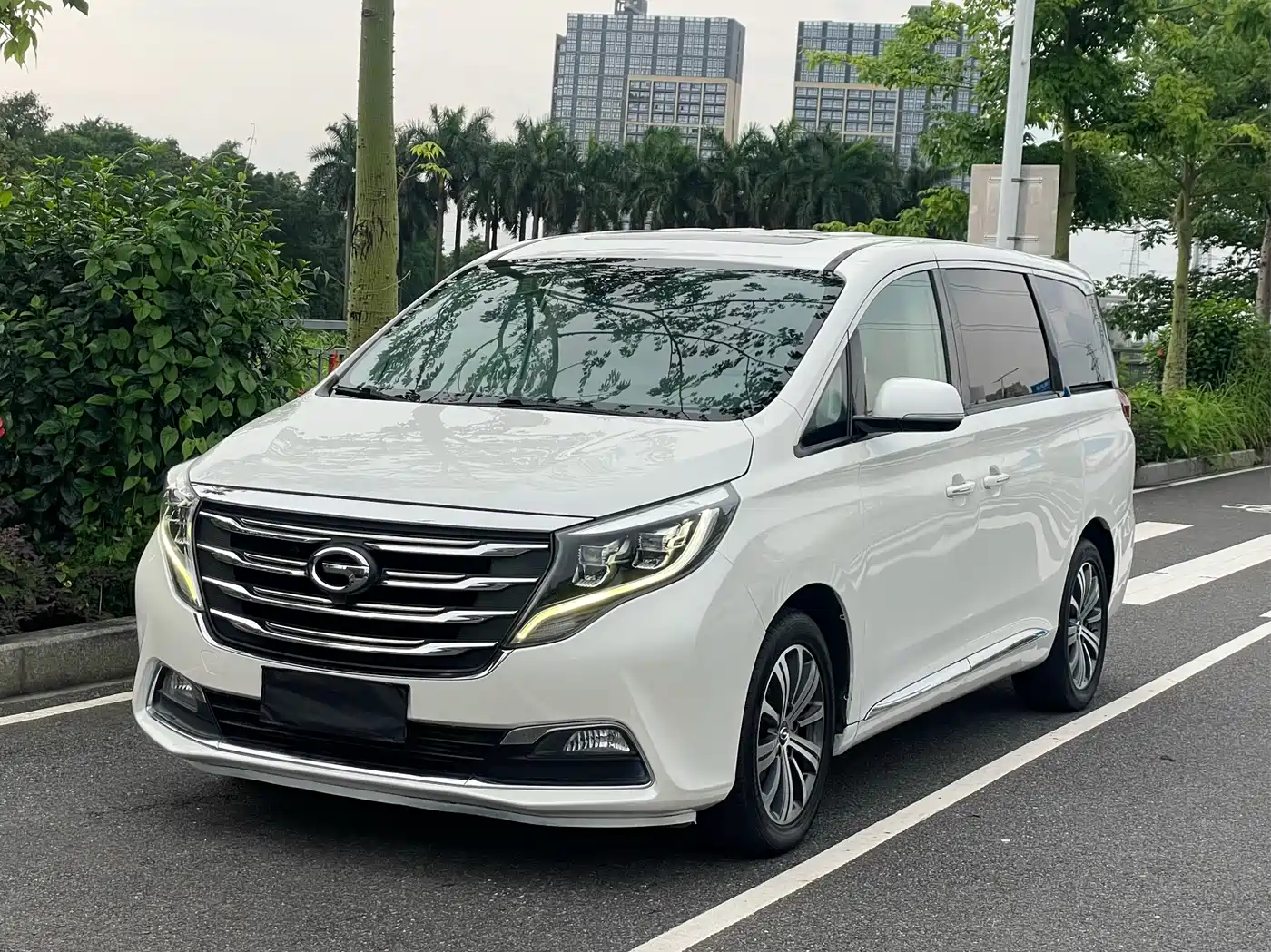 GAC Trumpchi Trumpchi M8 2018 320T Premium Edition