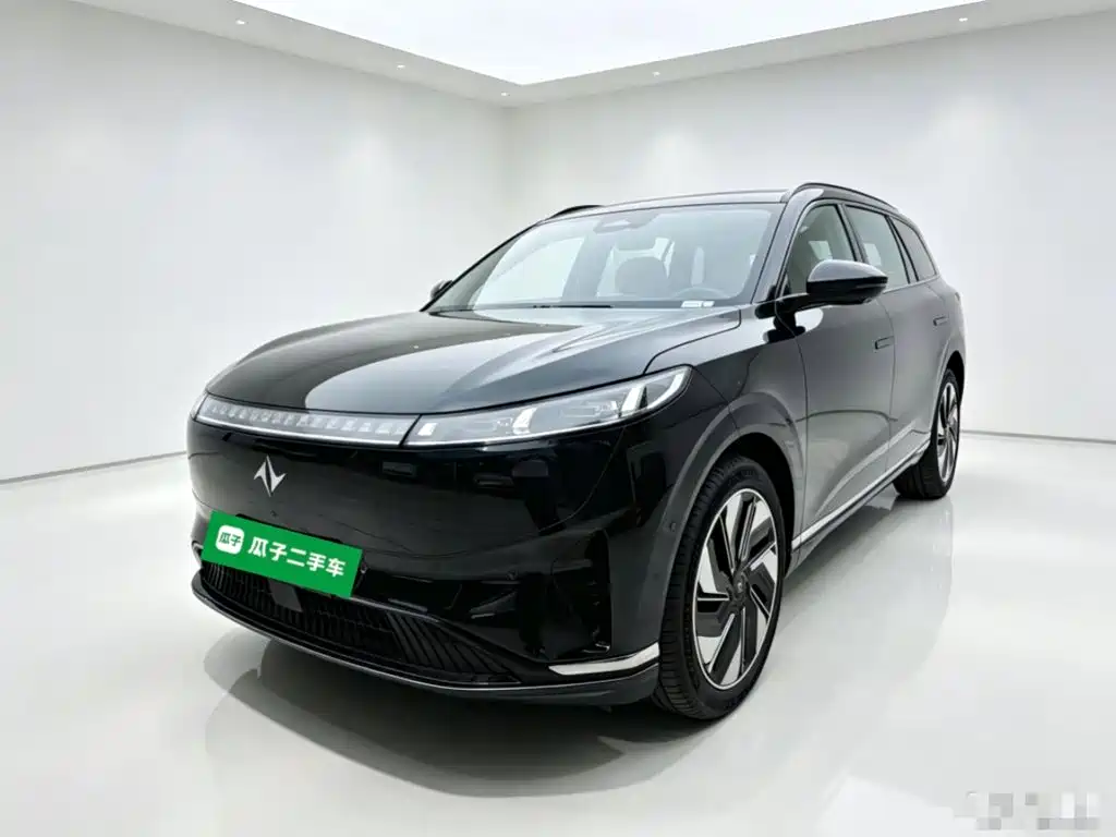صورة 2 - Dongfeng Yipai eπ008