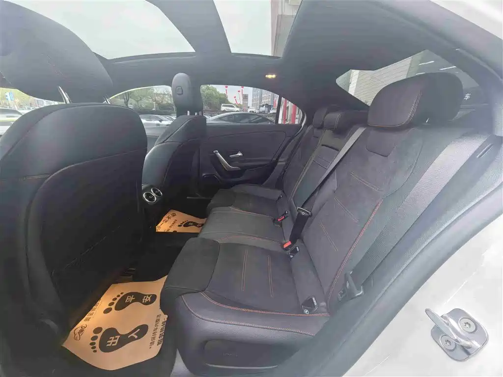 Mercedes-Benz A-Class 2023 A 200 L Fashion фото 6