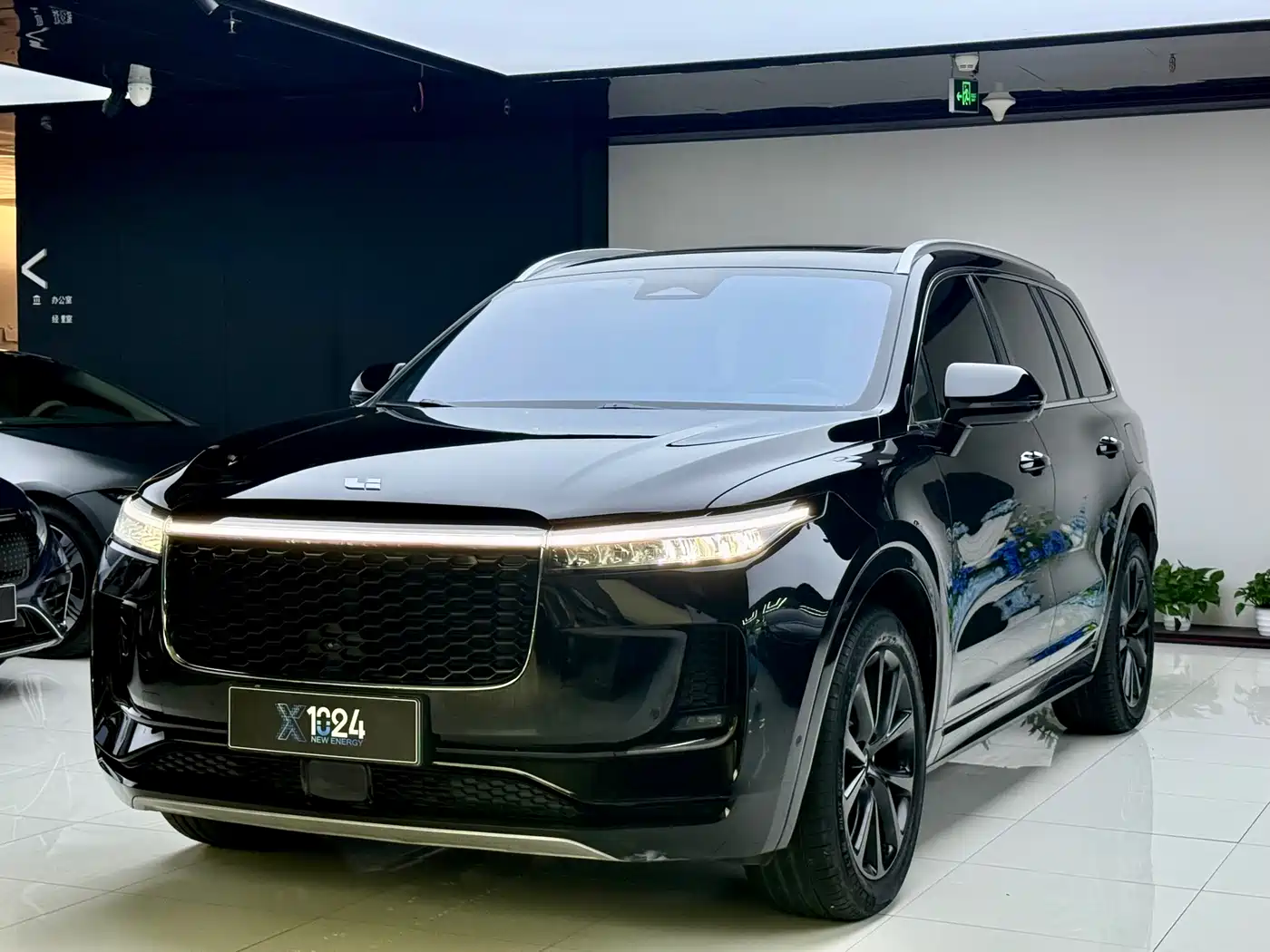 Li Auto Li ONE 2021 Extended Range 6-Seater