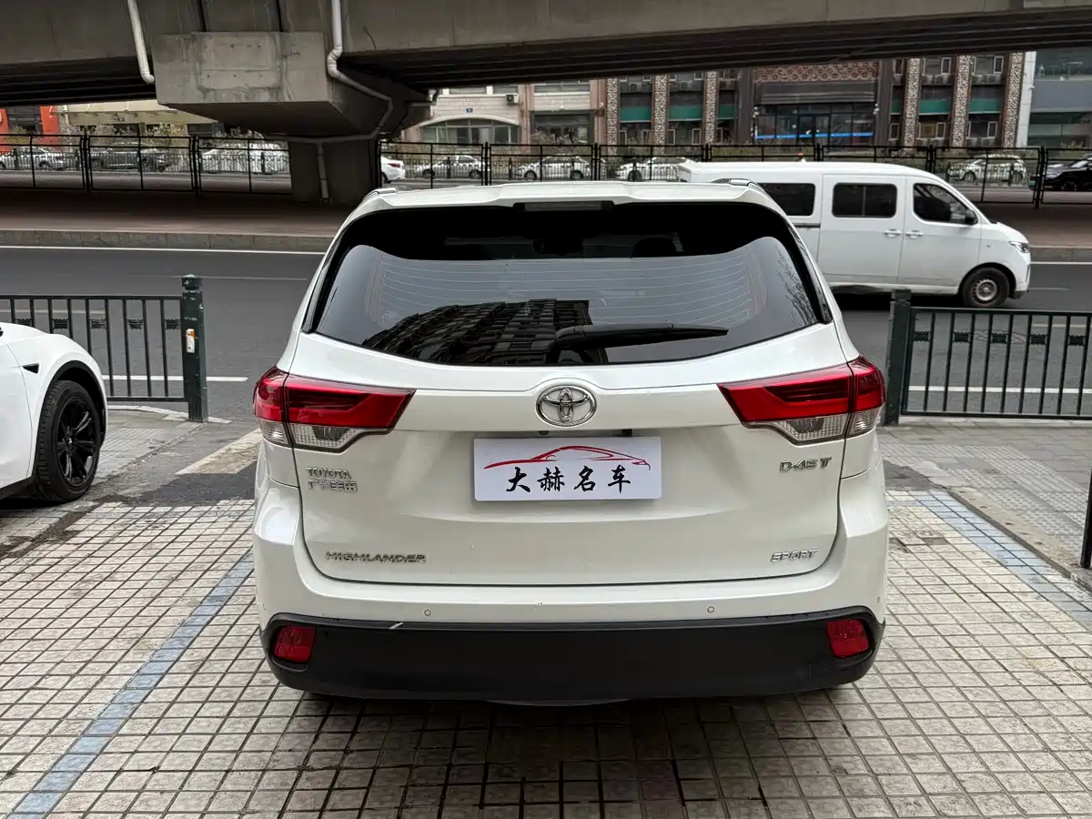 Toyota Highlander 2018 2.0T 2WD Luxury 7-seater (China V) фото 5