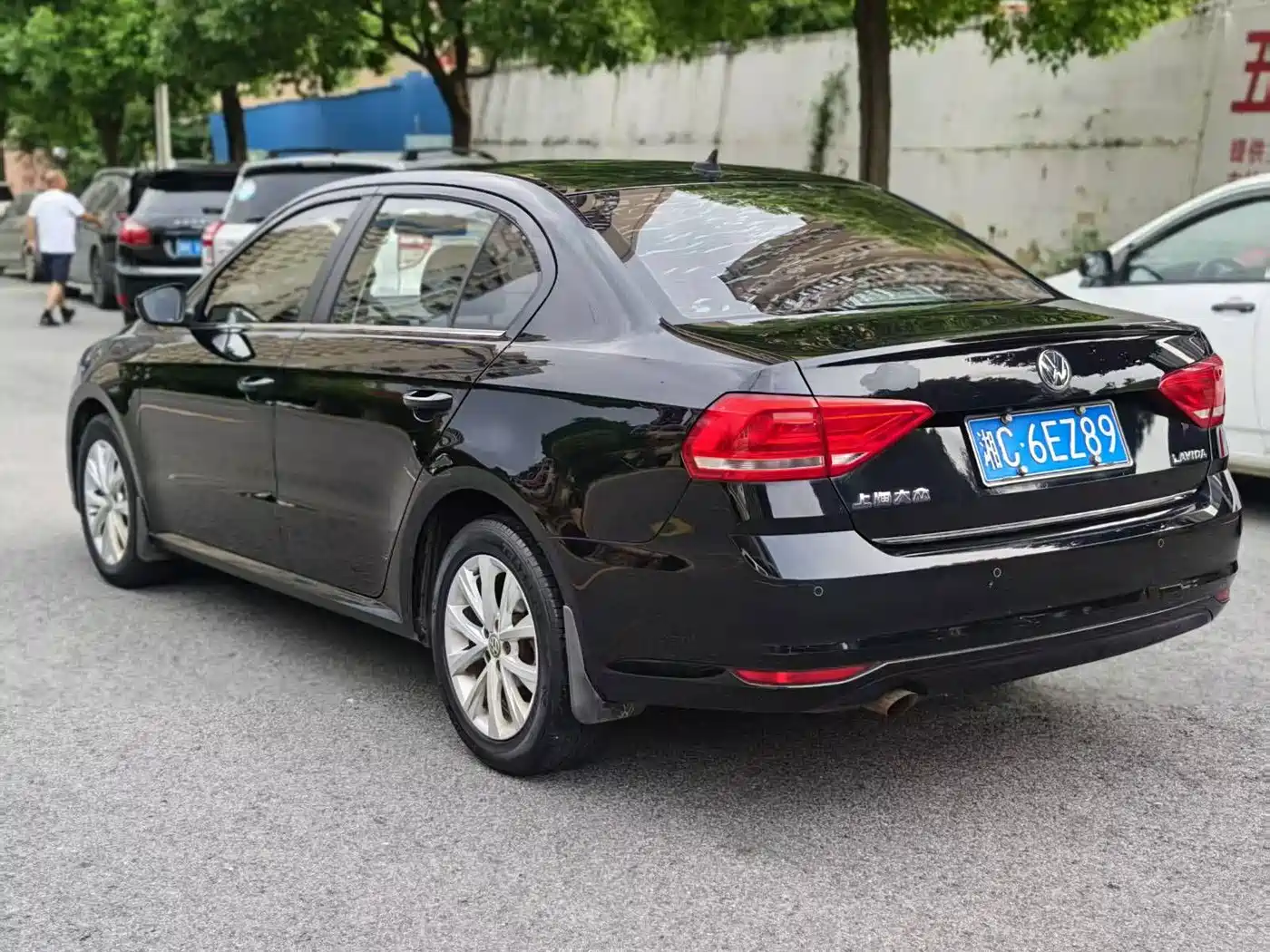 Volkswagen Lavida 2015 1.6L Manual Comfort Edition фото 7