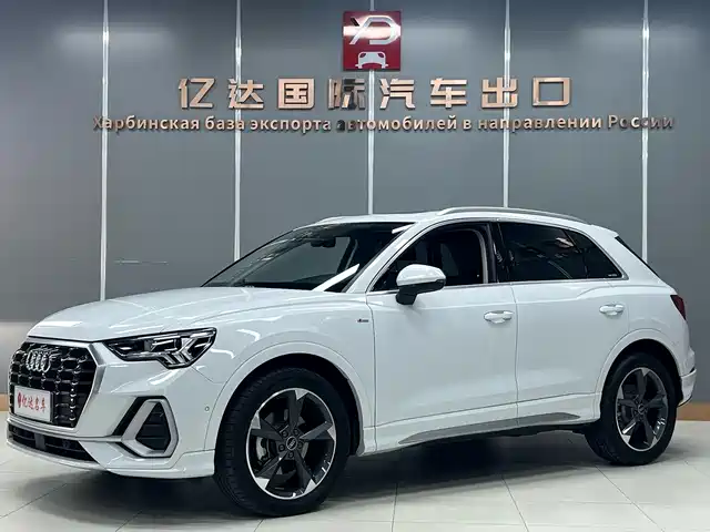Audi Q3 35 TFSI, Стиль Драйв