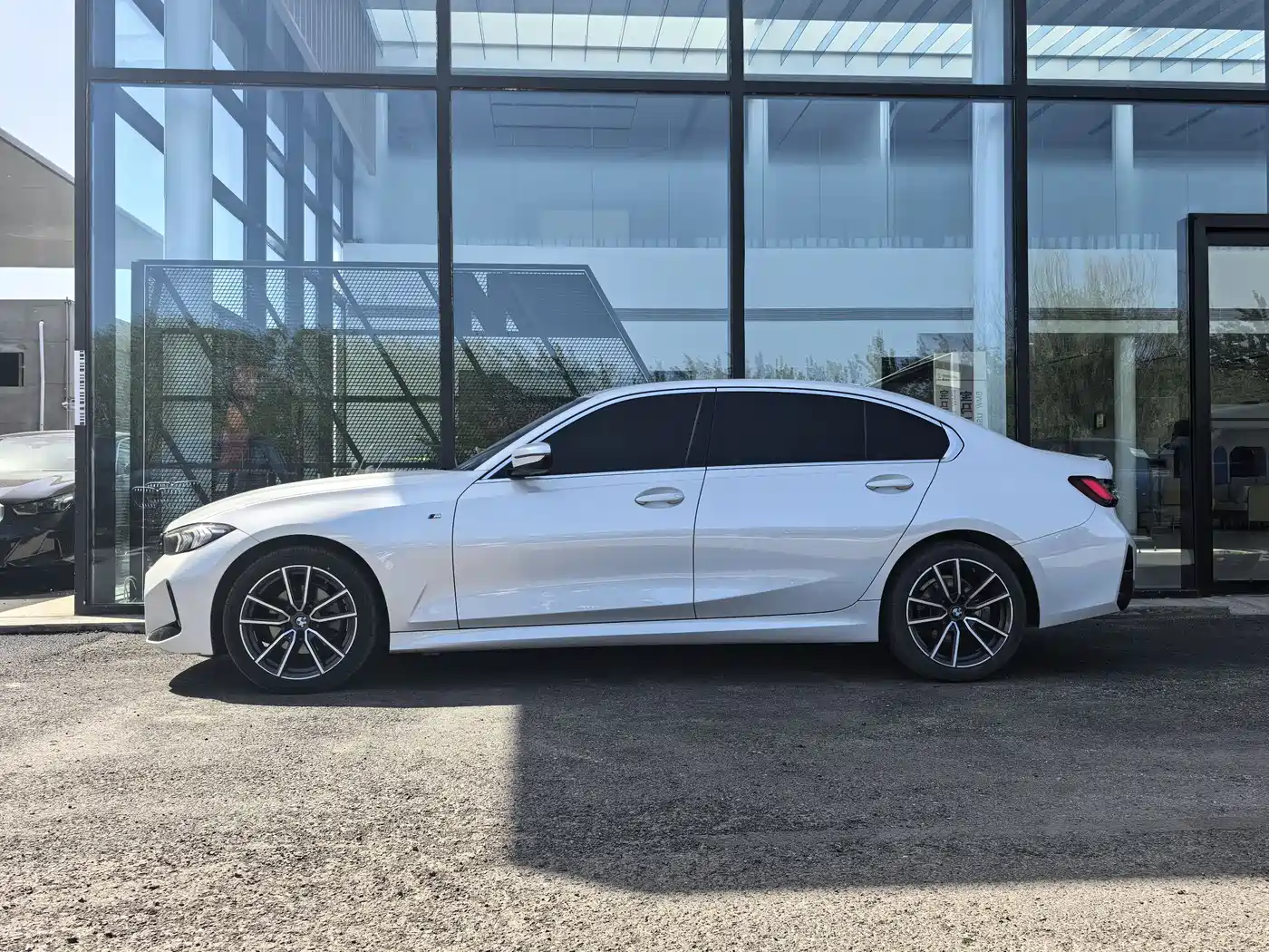 BMW 3 Series 2024 320Li M Sport Package фото 3