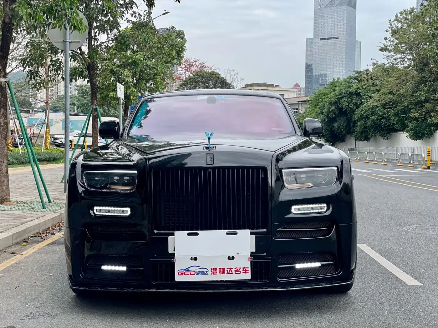 Rolls-Royce Phantom 2006 6.7L Extended Wheelbase EWB фото 2
